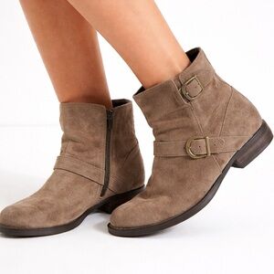 Born Vintage Brown Suede Ankle Boots with Buckle Women’s Size 6.5M $140